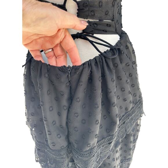 NWOT Black Ivy Lace Trim Plunge Midi Dress size Medium - Picture 9 of 11